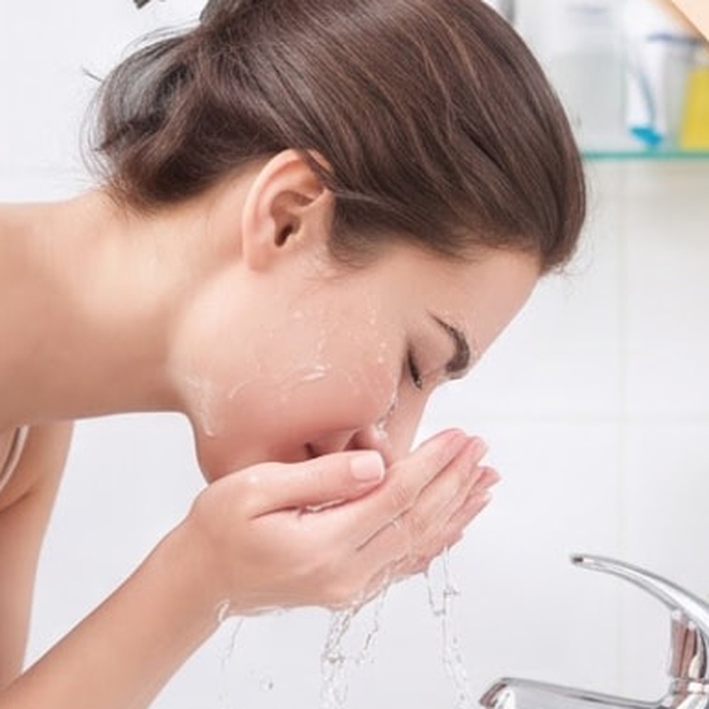 Freshly rinsed skin after using YORVICA gel